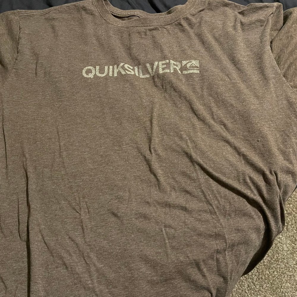 Tee shirt